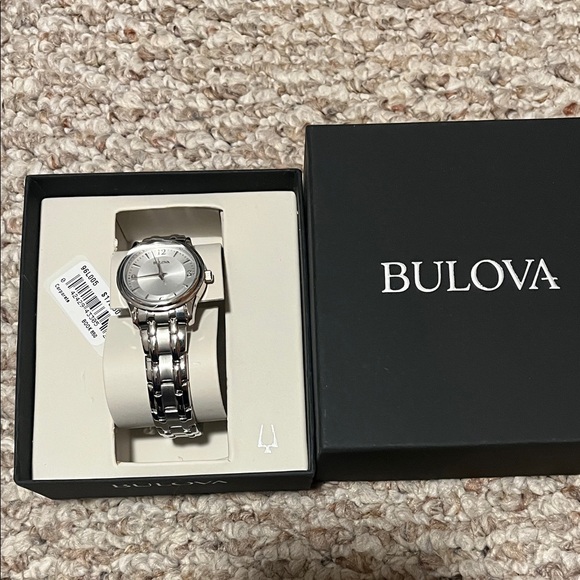 Bulova Stainless Steel Timepiece. New with tags . May need a new battery - Picture 5 of 6
